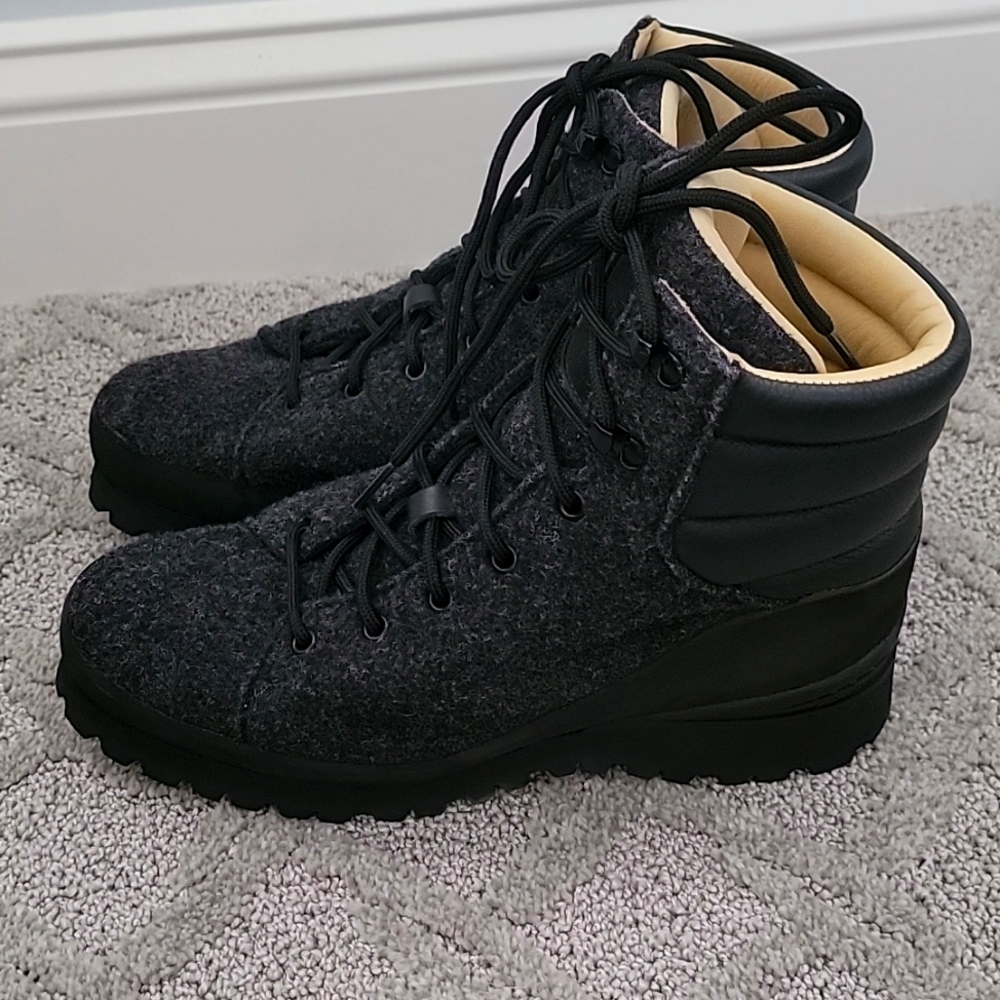 NWOT The North Face Cryos Boots